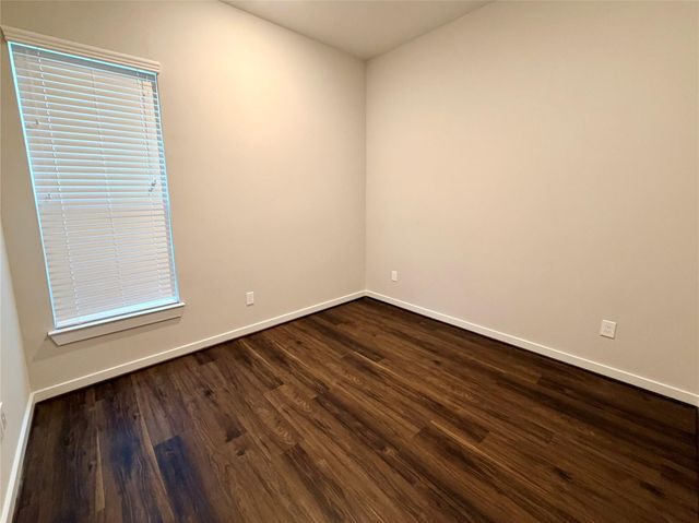 5815 Fairdale Lane B, Houston, TX 77057