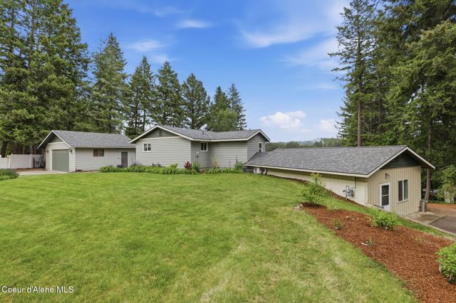 15720 N Ridgeway Ln, Hayden, ID 83835