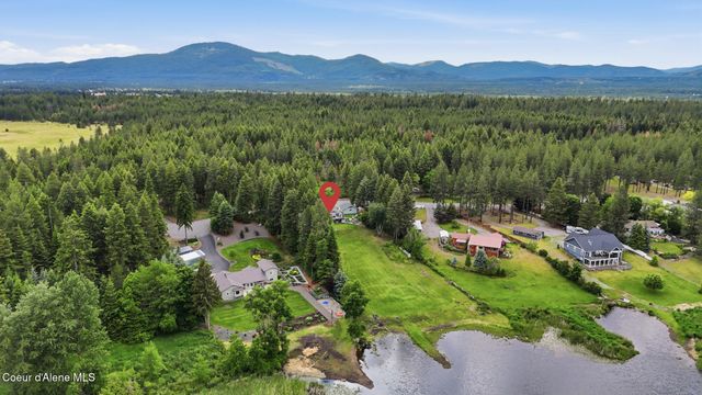 15720 N Ridgeway Ln, Hayden, ID 83835