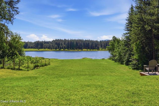 15720 N Ridgeway Ln, Hayden, ID 83835