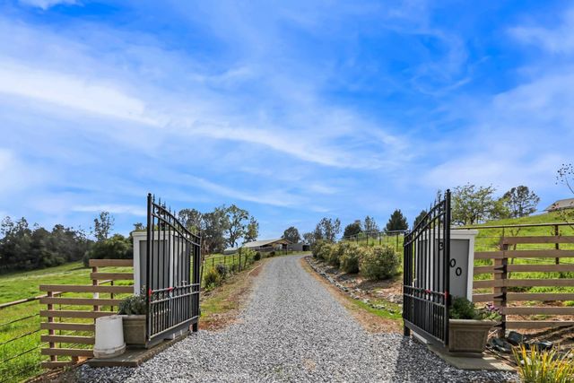 3200 Horseshoe Bend Rd, Somerset, CA 95684