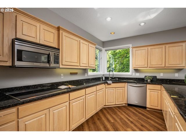 10565 Sw CORMORANT Dr, Beaverton, OR 97007