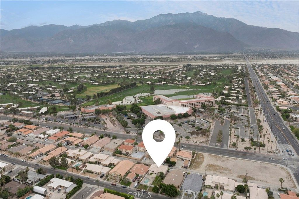 Image 3 of property listing at 28135 Avenida La Paz, Cathedral City, CA 92234