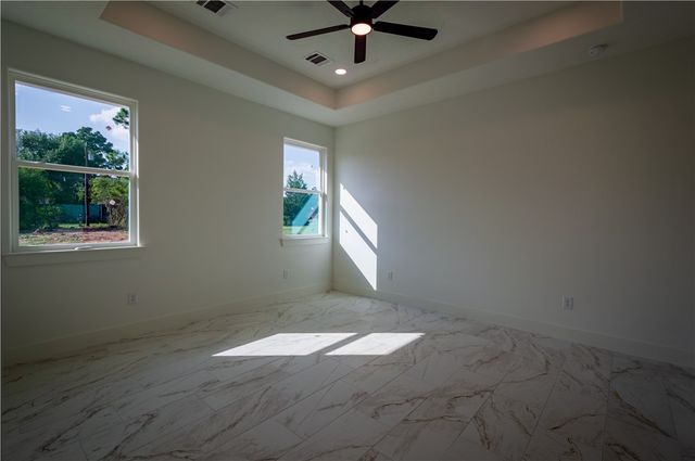 178 Jamaica Lane, Hilltop Lakes, TX 77871