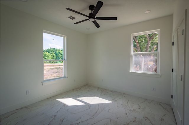178 Jamaica Lane, Hilltop Lakes, TX 77871