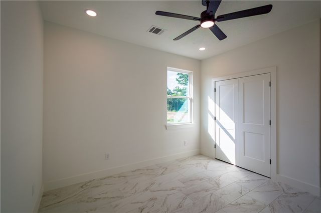 178 Jamaica Lane, Hilltop Lakes, TX 77871