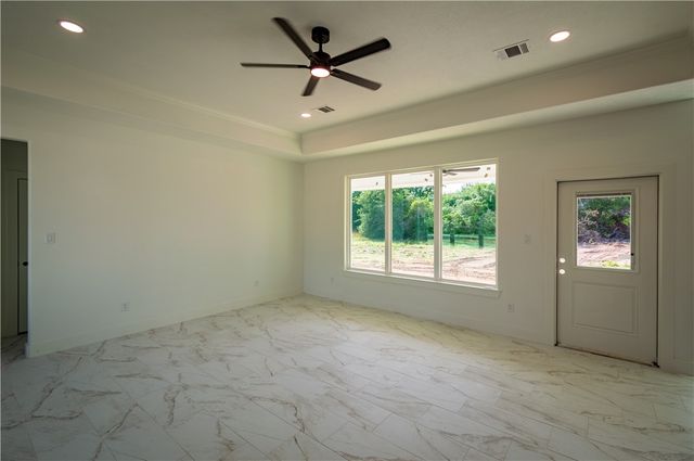 178 Jamaica Lane, Hilltop Lakes, TX 77871
