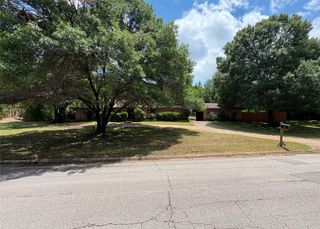 602 Linkcrest Circle, Duncanville, TX 75137