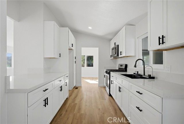 28597 Whittier, Winchester, CA 92596