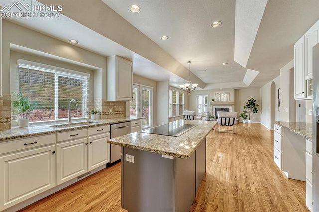 15211 Ridgefield Lane, Colorado Springs, CO 80921