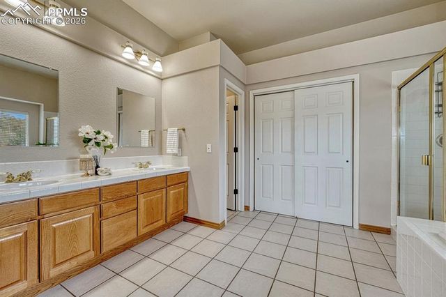 15211 Ridgefield Lane, Colorado Springs, CO 80921