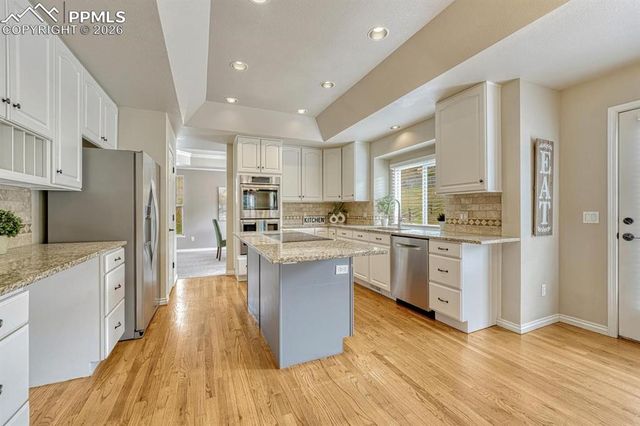 15211 Ridgefield Lane, Colorado Springs, CO 80921