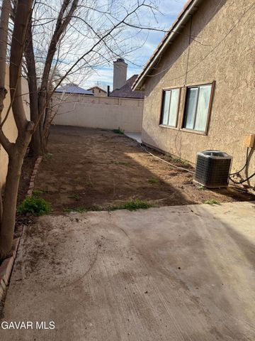 3542 E Avenue R10, Palmdale, CA 93550