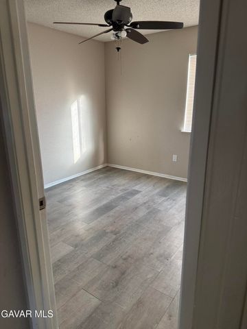 3542 E Avenue R10, Palmdale, CA 93550