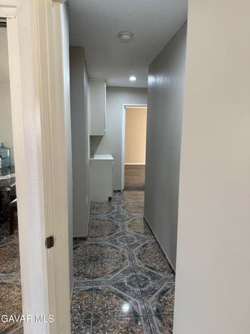 3542 E Avenue R10, Palmdale, CA 93550