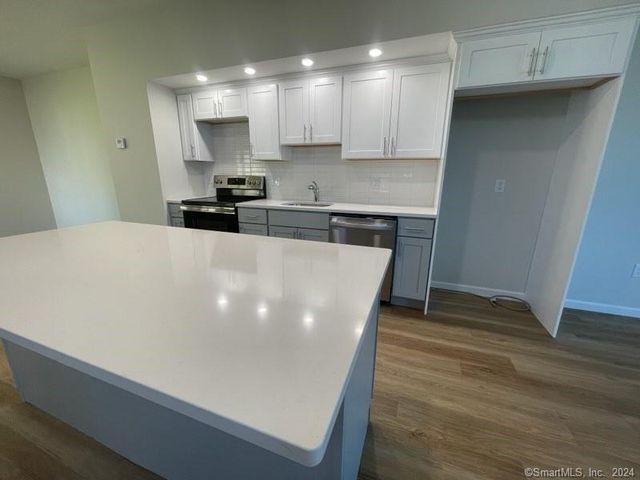 65 Belvedere Drive 65, Tolland, CT 06084