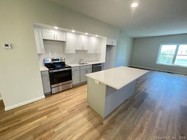 65 Belvedere Drive 65, Tolland, CT 06084