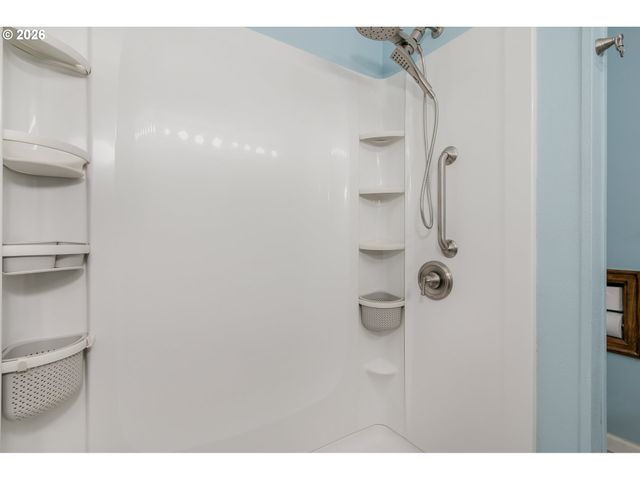 1943 MONTEREY Ln, Eugene, OR 97401