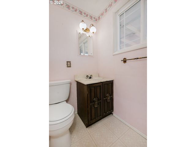 1943 MONTEREY Ln, Eugene, OR 97401