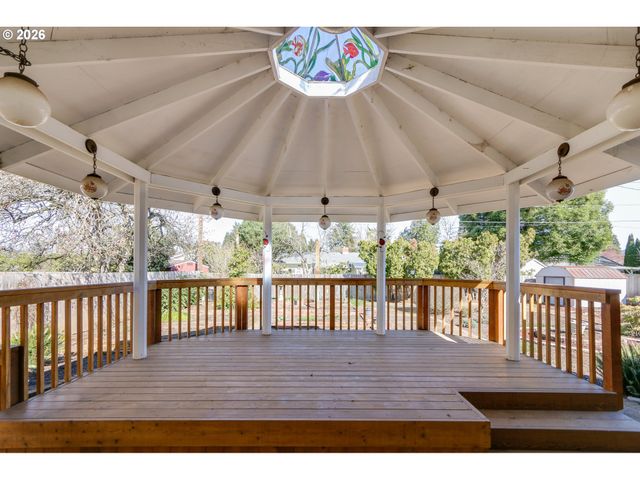 1943 MONTEREY Ln, Eugene, OR 97401