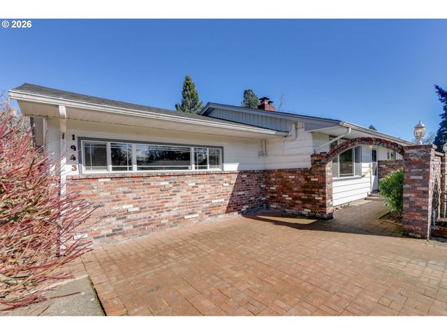 1943 MONTEREY Ln, Eugene, OR 97401