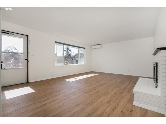 1943 MONTEREY Ln, Eugene, OR 97401