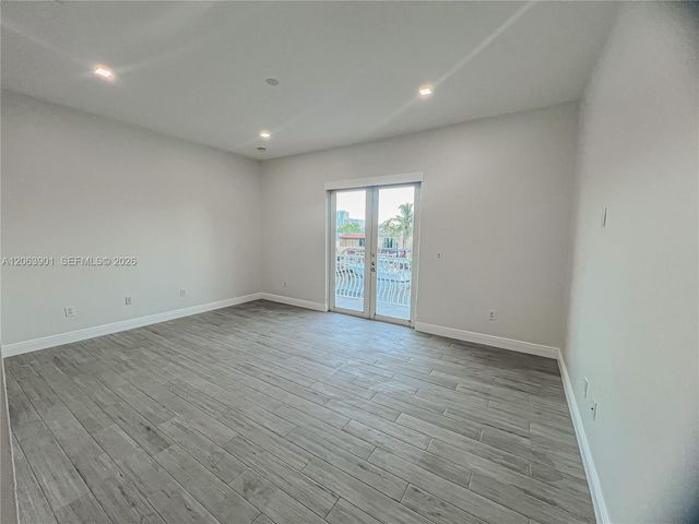 3850 NE 168th St 4, North Miami Beach, FL 33160