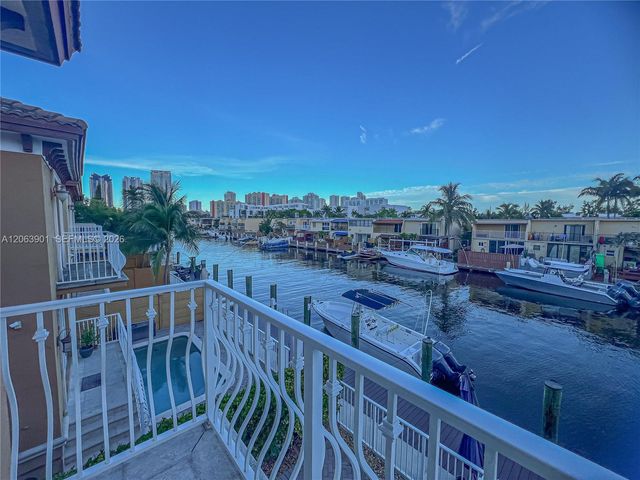 3850 NE 168th St 4, North Miami Beach, FL 33160
