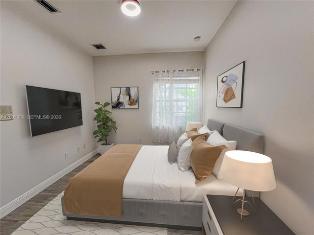 3850 NE 168th St 4, North Miami Beach, FL 33160