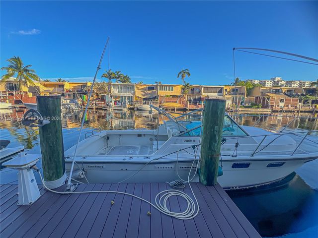 3850 NE 168th St 4, North Miami Beach, FL 33160