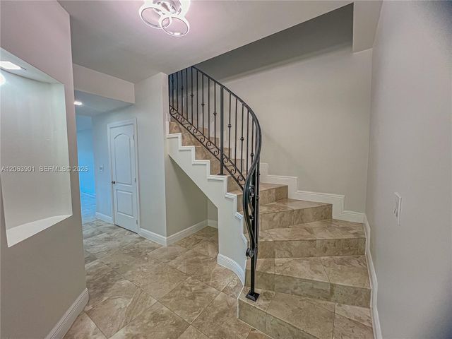 3850 NE 168th St 4, North Miami Beach, FL 33160