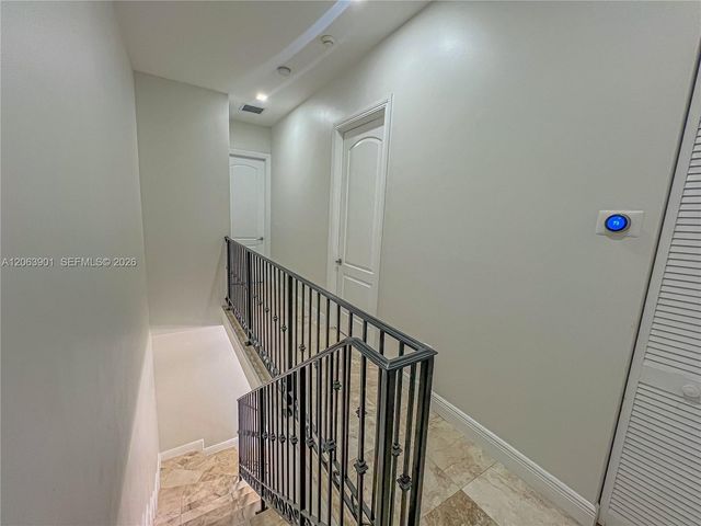3850 NE 168th St 4, North Miami Beach, FL 33160