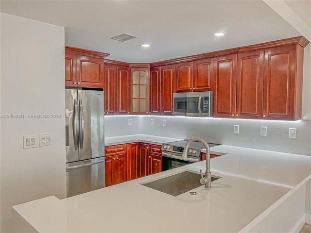 3850 NE 168th St 4, North Miami Beach, FL 33160