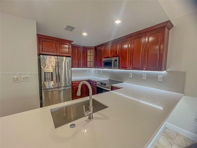 3850 NE 168th St 4, North Miami Beach, FL 33160