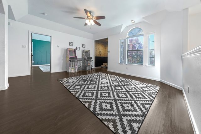 1880 Chuckwagon Drive, Midlothian, TX 76065