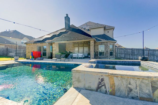 1880 Chuckwagon Drive, Midlothian, TX 76065