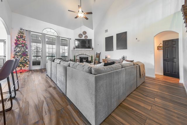 1880 Chuckwagon Drive, Midlothian, TX 76065