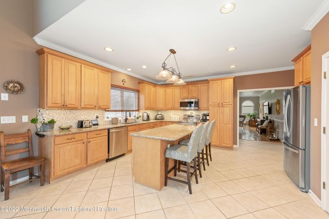 13 Randall Drive, Manalapan, NJ 07726