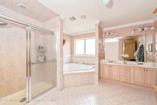 13 Randall Drive, Manalapan, NJ 07726