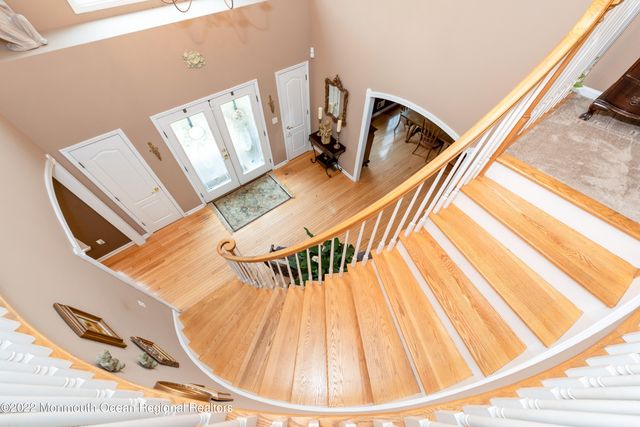 13 Randall Drive, Manalapan, NJ 07726