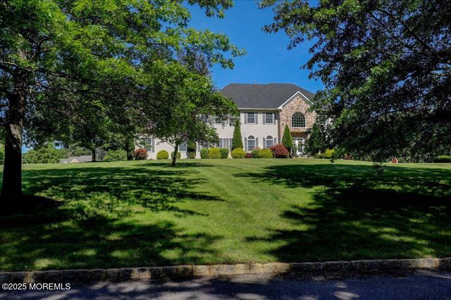 13 Randall Drive, Manalapan, NJ 07726