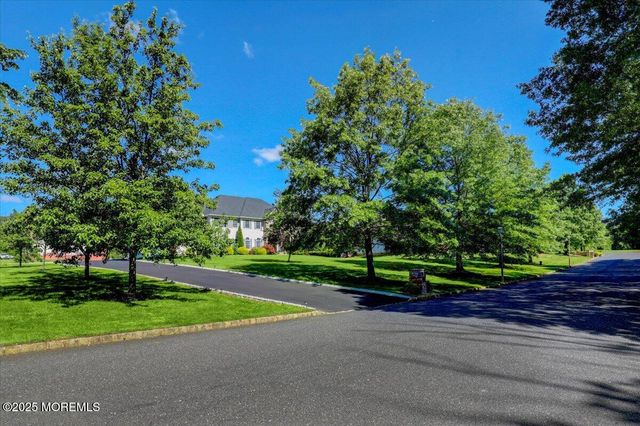 13 Randall Drive, Manalapan, NJ 07726