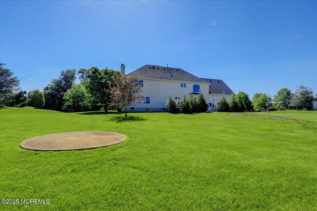 13 Randall Drive, Manalapan, NJ 07726