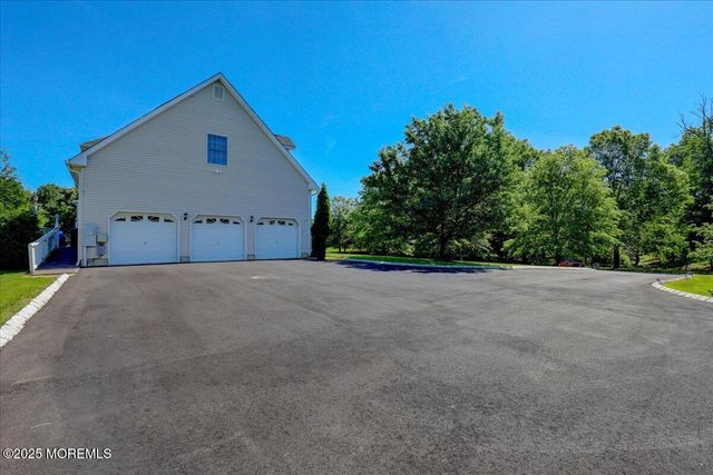 13 Randall Drive, Manalapan, NJ 07726