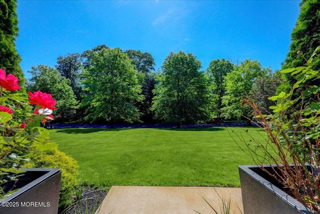 13 Randall Drive, Manalapan, NJ 07726