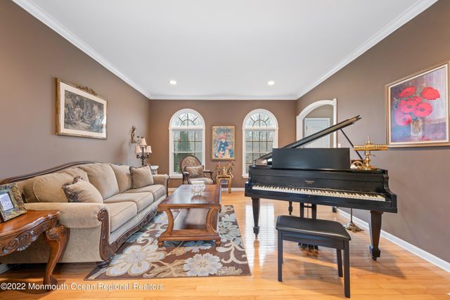 13 Randall Drive, Manalapan, NJ 07726