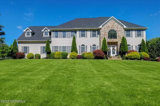 13 Randall Drive, Manalapan, NJ 07726