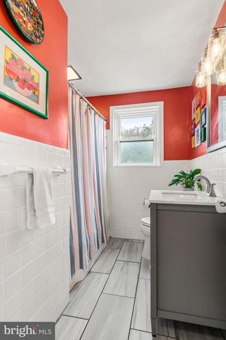 214 W BROOKHAVEN RD, Brookhaven, PA 19015
