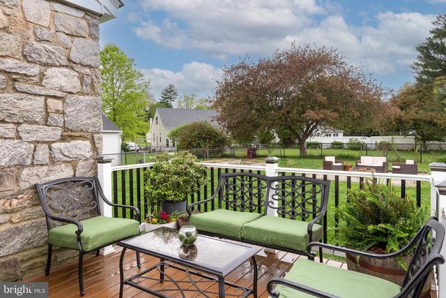 214 W BROOKHAVEN RD, Brookhaven, PA 19015