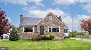 214 W BROOKHAVEN RD, Brookhaven, PA 19015